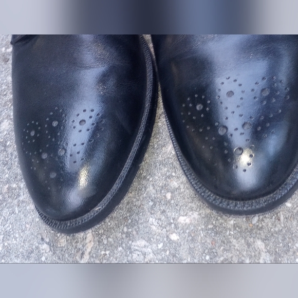 Cole Haan black leather men oxfords (EUC) main image 9
